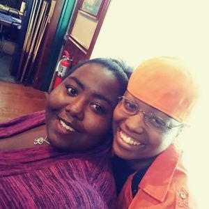 Meet your Posher, Cassandra